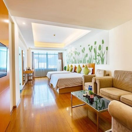 Greentree Alliance Sanya Jiyang District Yalongwan Road Hotel Esterno foto
